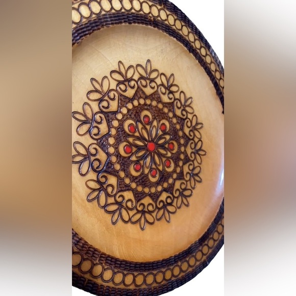 Unique Hand Carved -Polish Wooden Multi Floral Plate Dark Rim- 8.5” - Picture 2 of 7